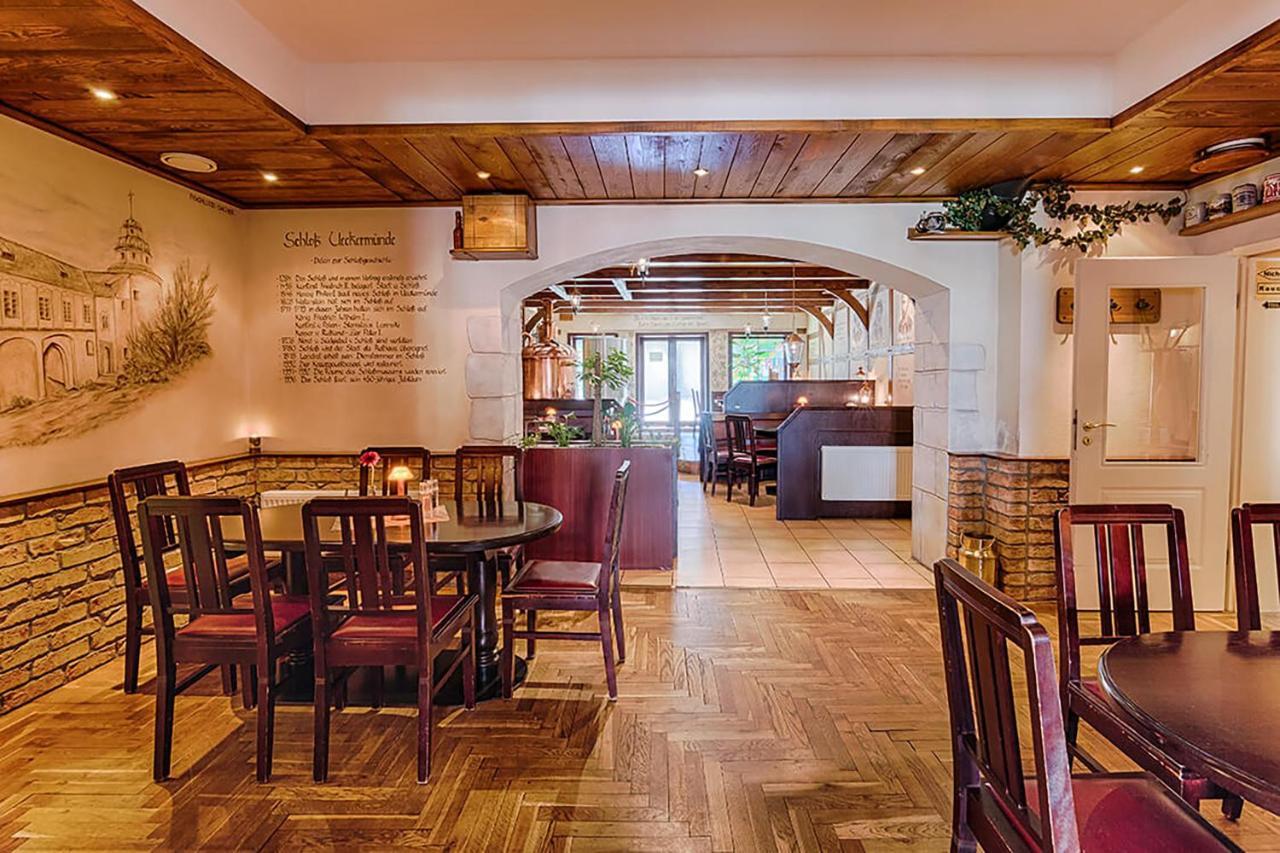 Hotel Am Markt & Brauhaus Stadtkrug Ueckermunde Ngoại thất bức ảnh