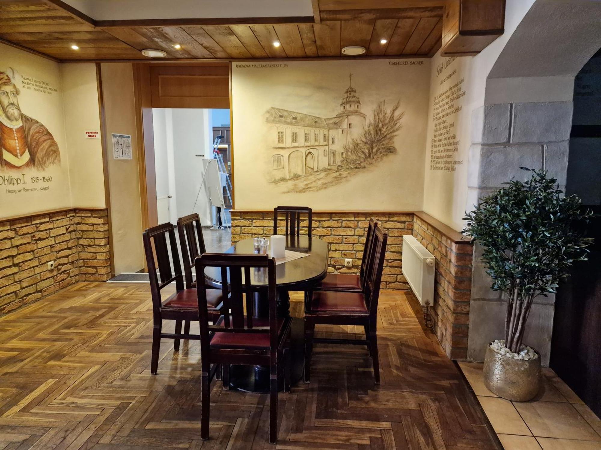 Hotel Am Markt & Brauhaus Stadtkrug Ueckermunde Ngoại thất bức ảnh