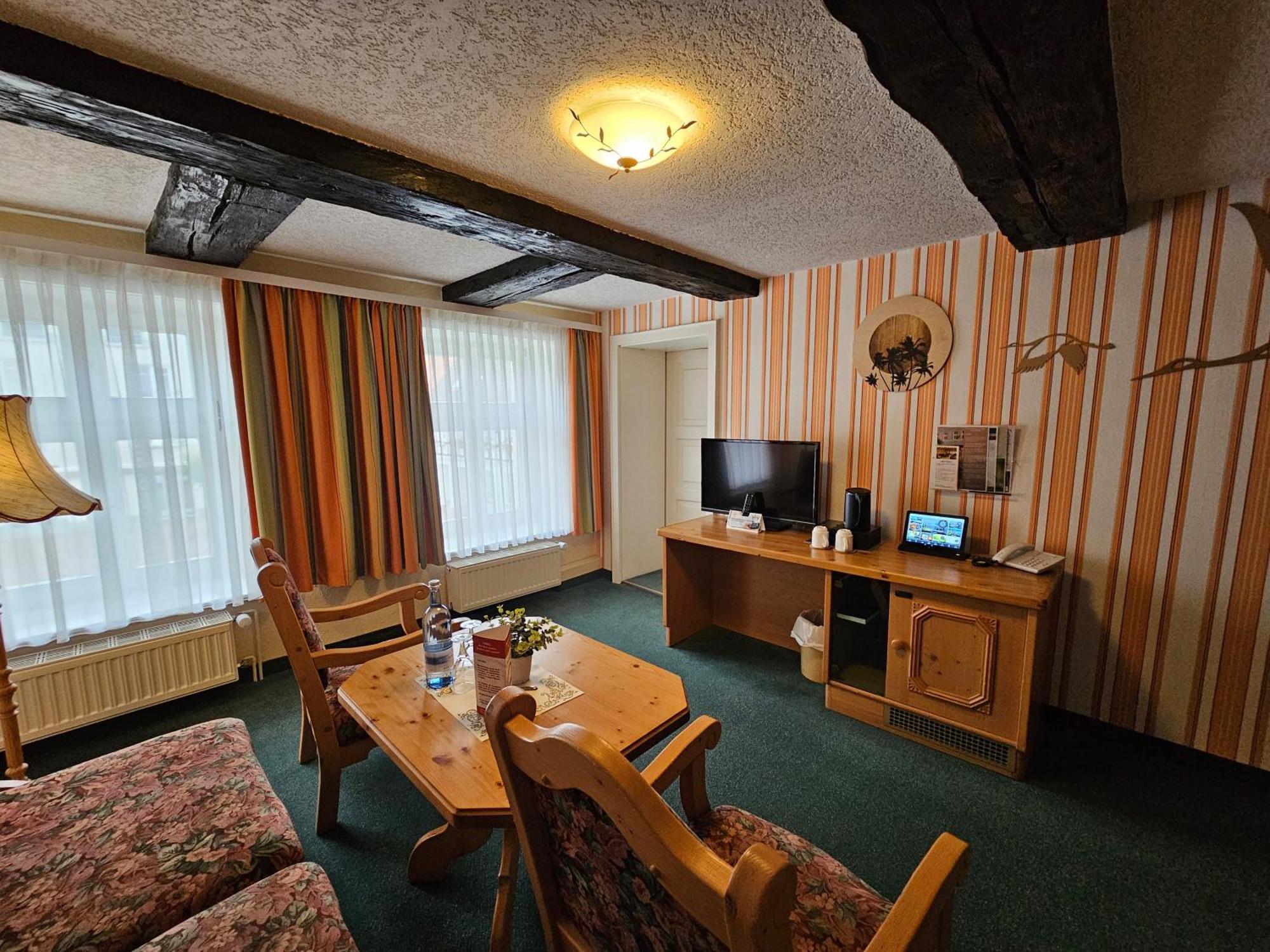 Hotel Am Markt & Brauhaus Stadtkrug Ueckermunde Ngoại thất bức ảnh