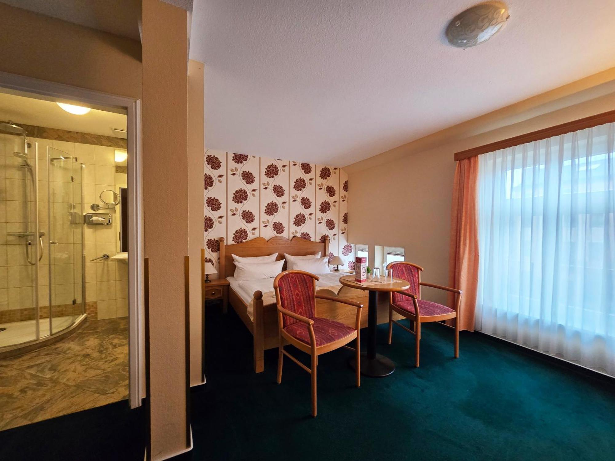 Hotel Am Markt & Brauhaus Stadtkrug Ueckermunde Ngoại thất bức ảnh