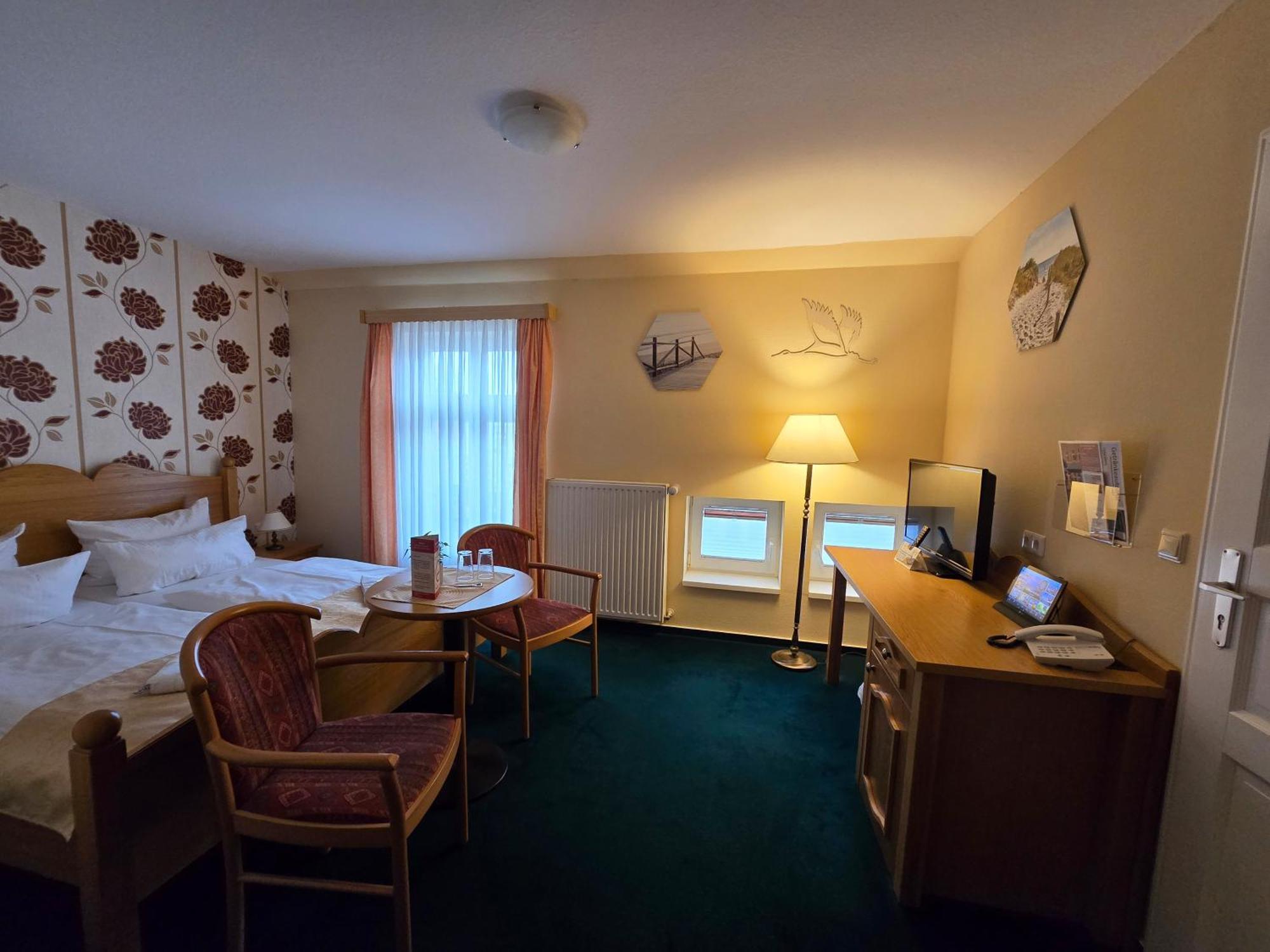 Hotel Am Markt & Brauhaus Stadtkrug Ueckermunde Ngoại thất bức ảnh