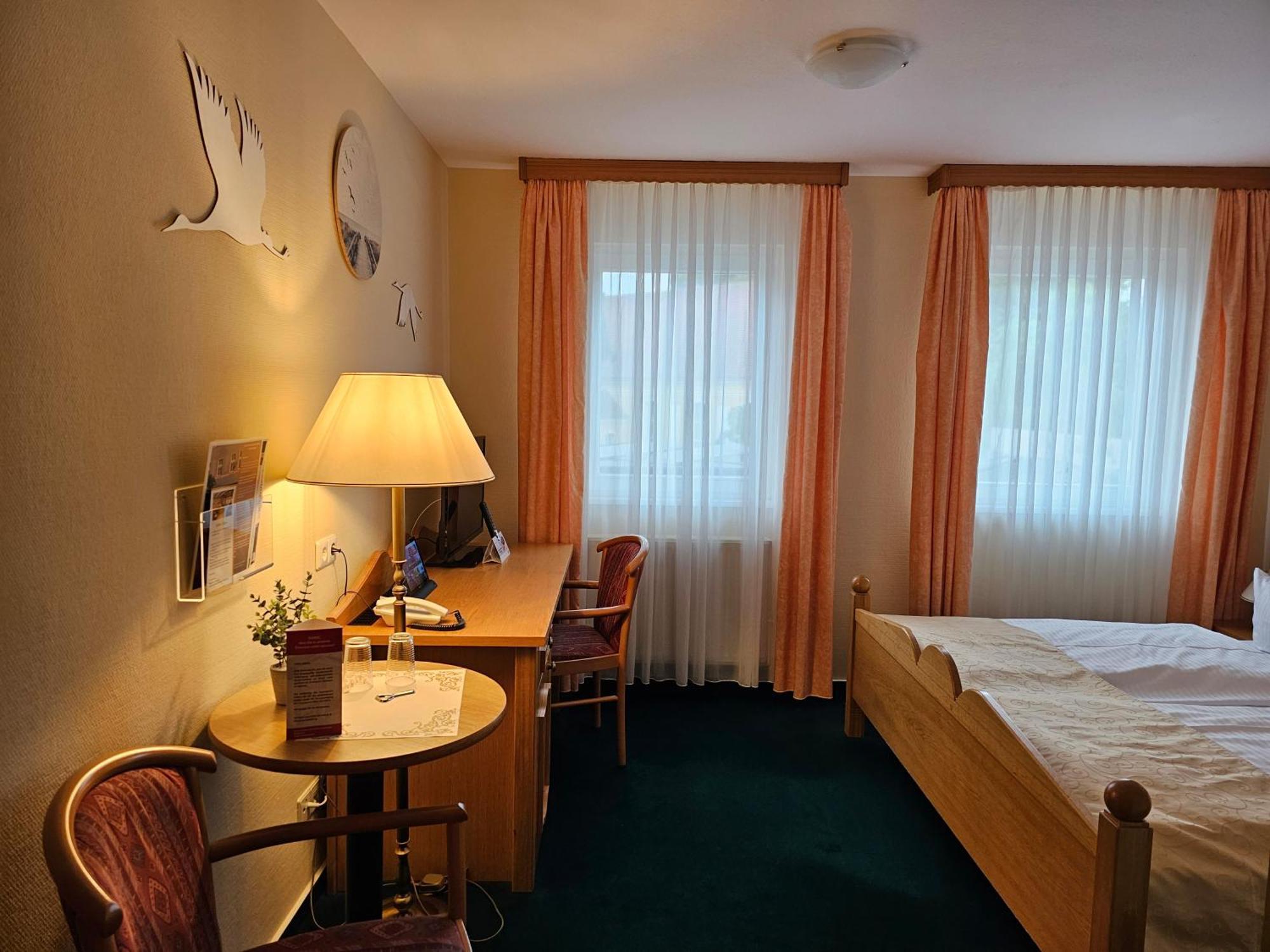 Hotel Am Markt & Brauhaus Stadtkrug Ueckermunde Ngoại thất bức ảnh