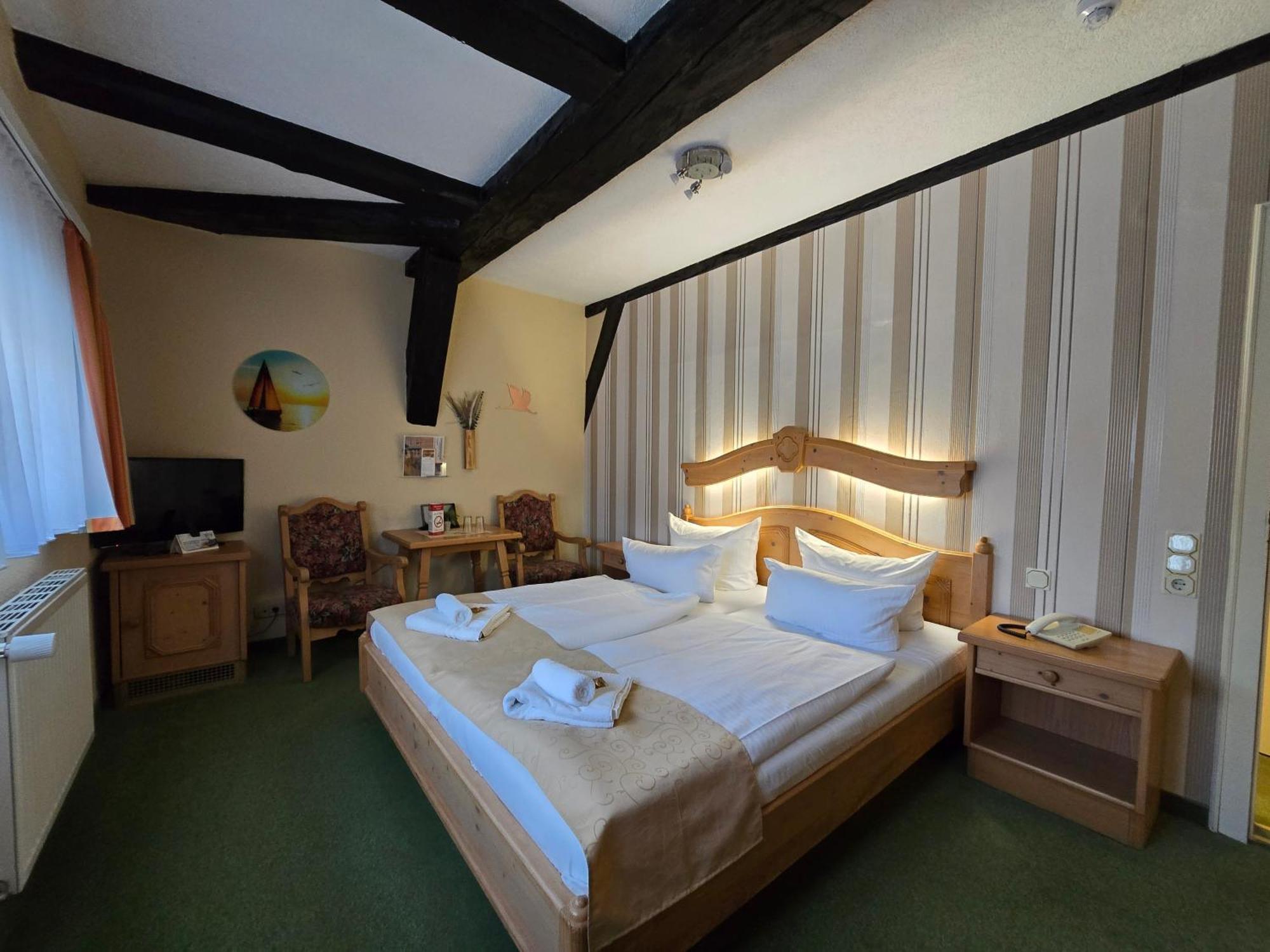 Hotel Am Markt & Brauhaus Stadtkrug Ueckermunde Ngoại thất bức ảnh